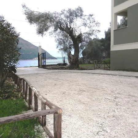Sea Pebble Aparthotel 3*