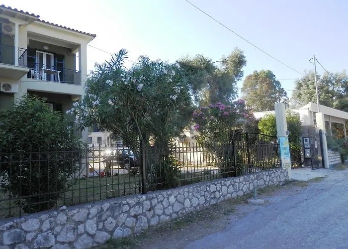 Sea Pebble Aparthotel Mikros Gialos